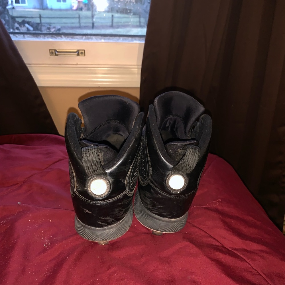 Retro Jordan 9 Cleats - Picture 4 of 5
